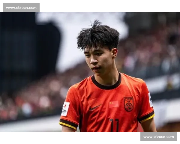 黄希扬点赞国足新星：王钰栋们的未来值得期待