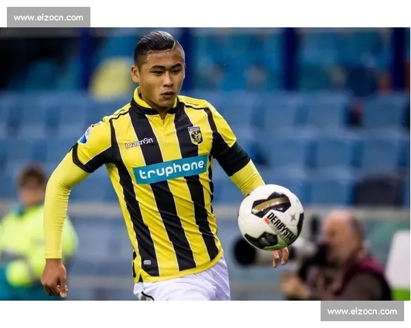 留洋小将刘锦程西海岸试训获好评,中场新星崭露头角 留洋小将刘锦程西海岸试训获好评,中场新星崭露头角